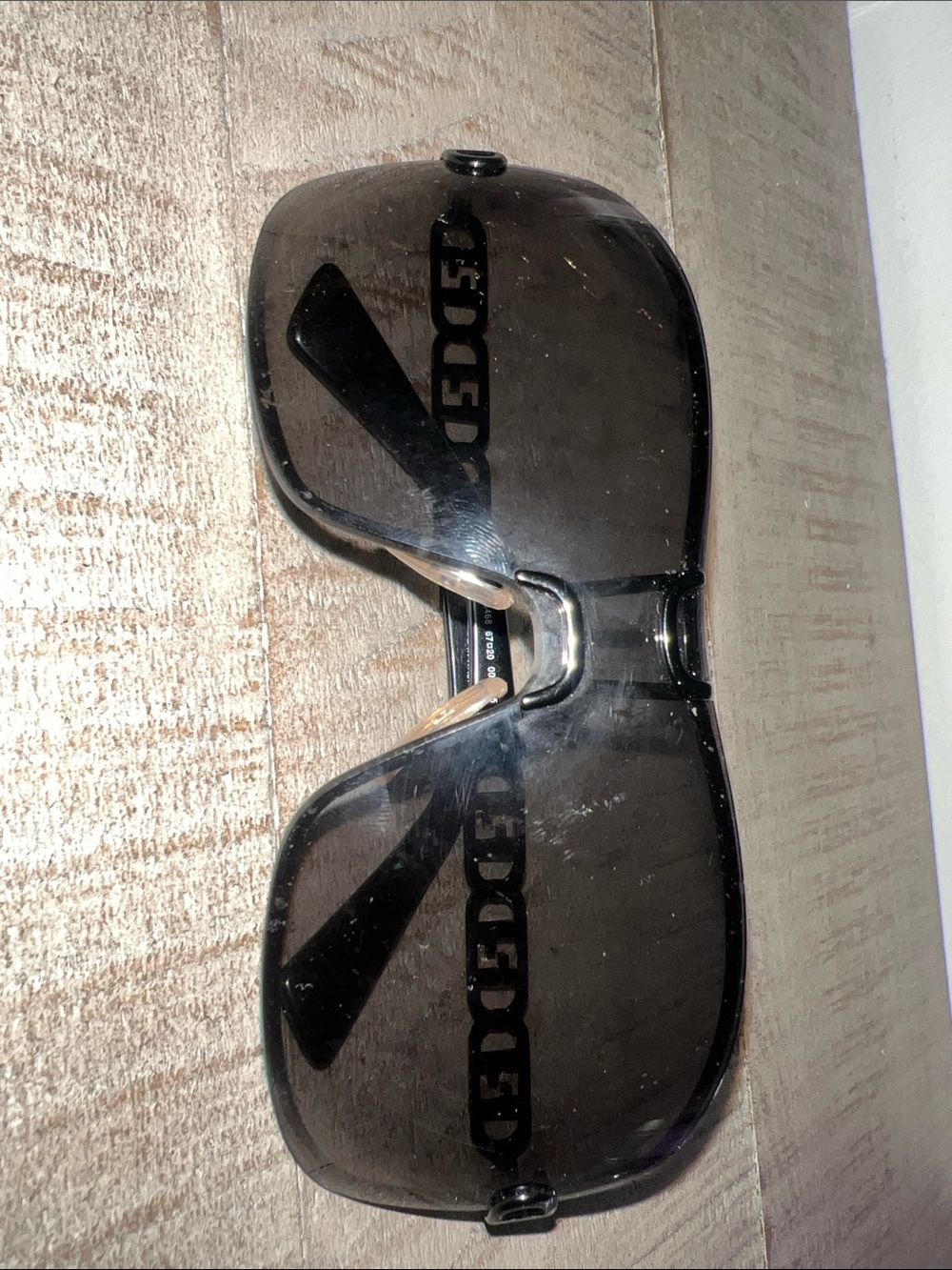 FENDI sunglasses all black with Logo Across Leg